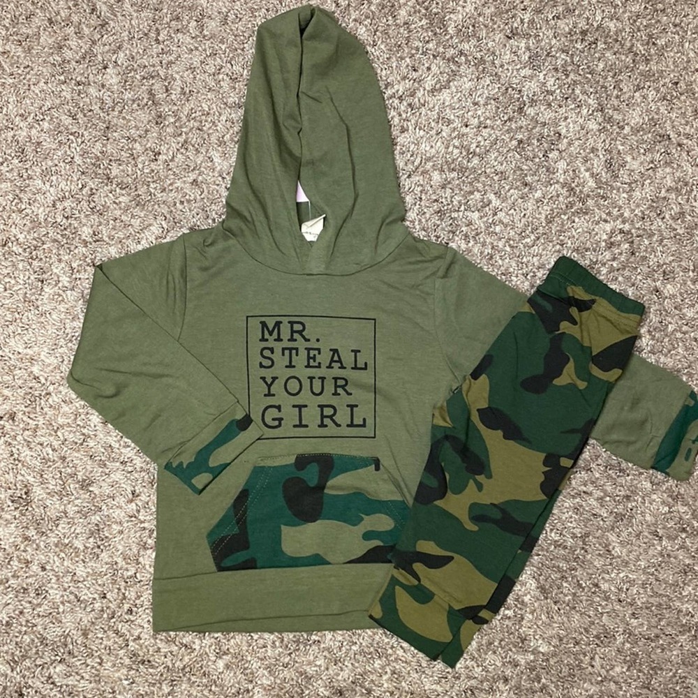Boys camo matching outfit size 80/100
